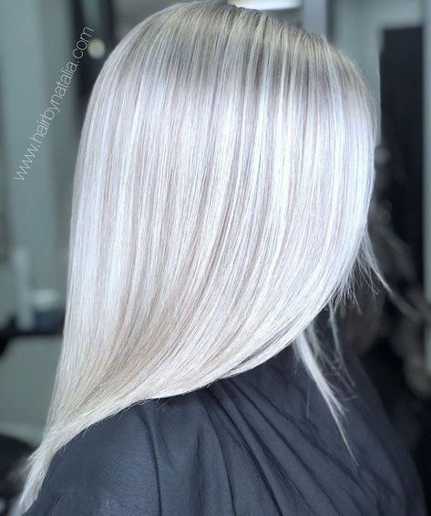 Platinum Blonde Hair With Highlights, Platinum Silver Hair, Blonde Silver Hair, White Silver Hair, Silvery Blonde Hair, Ice Blonde Hair, Bright Blonde Hair, Balayage Hair Color, Platinum Blonde Hair Color