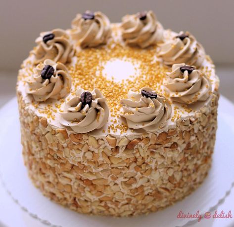 Sans Rival Cake Recipe, Filipino Cake, Dacquoise Cake, Kahlua Coffee, Sans Rival, Cream Filling Recipe, Best Cake Ever, International Desserts, Coffee Buttercream