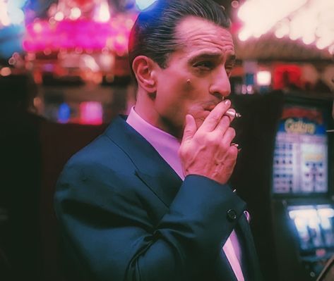 Robert Deniro Casino, Casino Movie Aesthetic, Mob Movies, Casino 1995, Mobsters Movie, Casino Aesthetic, Scene Aesthetic, I Volunteer As Tribute, Casino Movie