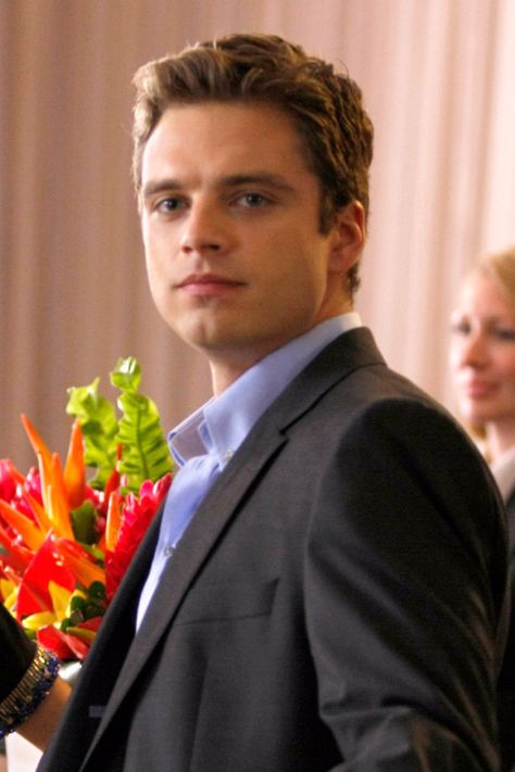 Before he was in Captain America: Civil War, Sebastian Stan's character on Gossip Girl had us crushing. Carter Baizen, Chuck Y Blair, Girl Captain, Estilo Gossip Girl, Chris Evans Funny, Series Characters, Gossip Girl Blair, Emily Vancamp, Girl God