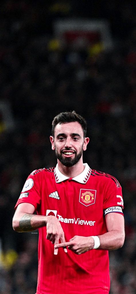 Man United Bruno Fernandes, Bruno Fernandes Captain, Bruno Fernandes Aesthetic, Man U Players, Manunited Manchester United Players, Manchester United Bruno Fernandes, Pemain Manchester United, Fernandes Bruno, Bruno Fernandes Portugal