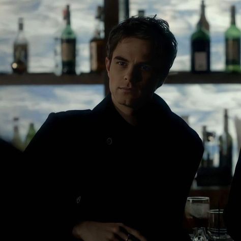 Tvd Kol Mikaelson, Kol Vampire Diaries, Kol Aesthetic, Kol Mikaelson Wallpaper, Kol Mikaelson Aesthetic, The Originals Kol, Kol Michaelson, Kol The Originals, Nathaniel Buzolic