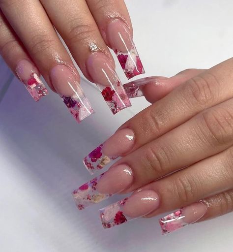 Clear Nail Flower Designs, Flower Encapsulation Nails, Clear Floral Nails, Flower Encapsulated Nails, Short Encapsulated Nails, Acrylic Nails Encapsulated, Encapsulated Flower Nails, Encapsulated Nails Flowers, Dried Flower Nails