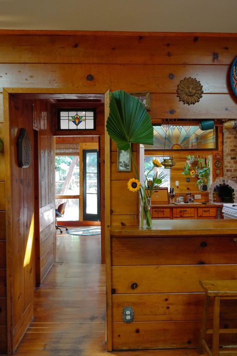 Mcm Cabin, California Cabin, 1950s California, Cabin Vibes, Guest Cabin, Cabin Interiors, Cabin Kitchens, Cabin Style, Art House