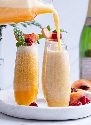 Non Alcoholic Peach Drinks, Easy Virgin Drinks Non Alcoholic, Non Alcoholic Bellini, Mocktails Non Alcoholic Peach, Peach Bellini Mocktail Recipe, Italian Beverages Non Alcoholic, Fresh Mocktail Recipe, Mocktails Non Alcoholic Italian, Italian Mock Tail