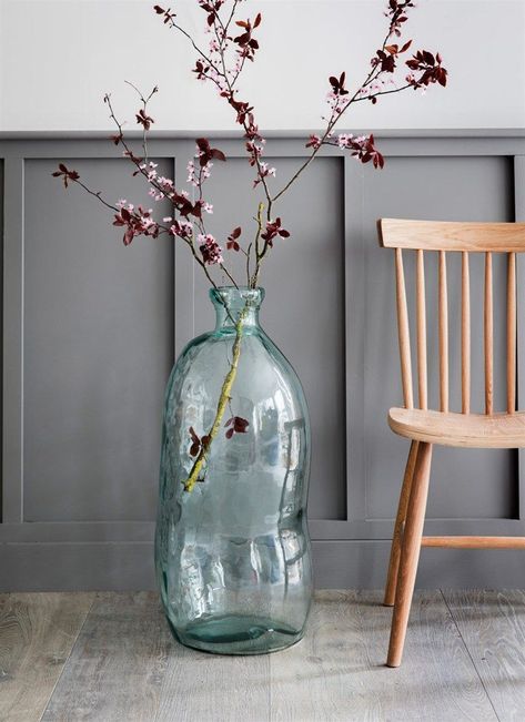 Top 7 Floor Vase Filler Ideas - Décors Véronneau Large Floor Vase Filler Ideas, Floor Vase Filler Ideas, Clear Vase Filler Ideas, Tall Floor Vase Decor, Clear Vase Decor Ideas, Tall Floor Vase Ideas, Glass Vase Filler Ideas, Glass Vases Decor Ideas, Clear Vase Decor