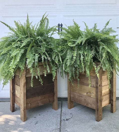 Easy Wooden Planters with MicroPro Sienna Diy Wooden Planters, Diy Wood Planters, Dollar Tree Pumpkins, Custom Planters, Wood Pots, Slow And Steady, Wood Planter Box, Diy Plant Stand, Garden Decor Projects