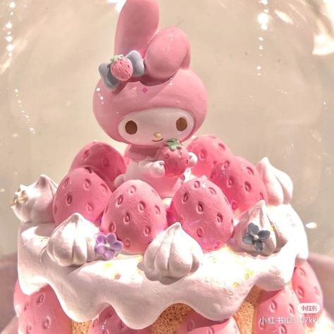 My Melody Cake, Melody Cake, My Melody Strawberry, Cheesecake Cake Recipes, Cartoon Birthday Cake, Fairy Tea Parties, Hello Kit, Hello Kitty Birthday, Strawberry Cakes