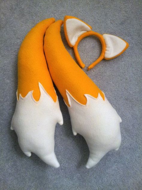 Tails Costume Sonic, Tails Costume Diy Sonic, Diy Dog Ears, Sonic The Hedgehog Halloween Costume, Dog Ears And Tail, Tails From Sonic, Tails Cosplay, Sonic The Hedgehog Costume, Sonic Costume