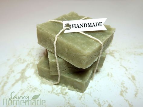 My best homemade HP soap recipe with clay Clay Soap Recipe, Organic Soap Recipe, French Green Clay Soap, Homemade Shampoo Recipes, Homemade Shampoo Bar, Diy Soap Bars, Shampoo Recipe, Handmade Soap Recipes, Cold Process Soap Recipes