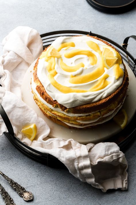 Lemon Curd Cake - Baran Bakery Lemon Simple Syrup, Curd Cake, Lemon Juice Water, Lemon Curd Cake, Baking Lessons, Cake Lemon, Daisy Cakes, Lemon Curd Recipe, Lemon Curd Filling