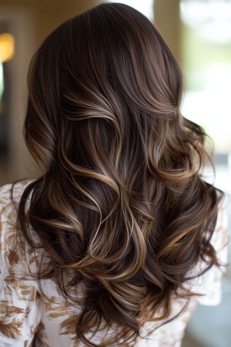 fall-highlights-for-brunettes Hair 2025, Fall Highlights, Dimensional Brunette, Summer Highlights, Highlights For Brunettes, Medium Brown Hair, Brunette Balayage Hair, Hair Balayage, Brunette Highlights