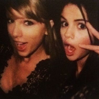 Selena Gomez, Taylor Swift, Swift, On Twitter, Twitter