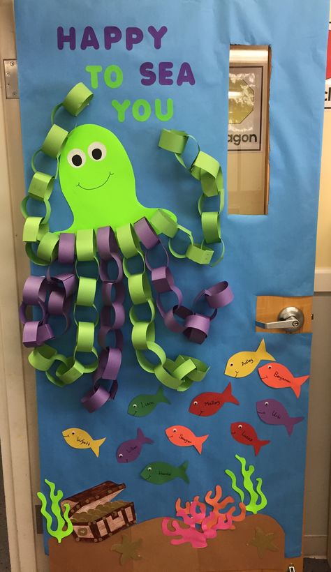 Welcome To My Class Bulletin Boards, Beach Themed Bulletin Boards, Beach Theme Door Decorations, May Themed Classroom Door Ideas, Cute Preschool Door Ideas, Beach Theme Classroom Bulletin Boards, Summer Themed Classroom Door Decorations, Daycare Classroom Decorating Ideas, Gumball Door Decoration