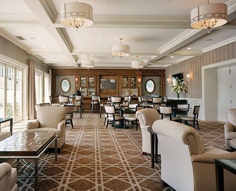 English Bar, Club Design Interior, Clubhouse Ideas, Country Club Design, Club Interior, Craftsman Living Room, Clubhouse Design, Golf Clubhouse, Old Westbury