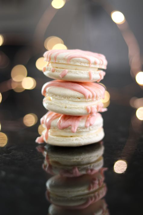 Michelle's Macarons, Macaron Filling Recipe, Easy French Macaron Recipe, Peppermint Macarons, Delicious Apple Crisp, Peppermint White Chocolate, Marshmallow Fluff Recipes, Gluten Free Birthday Cake, White Chocolate Oreos