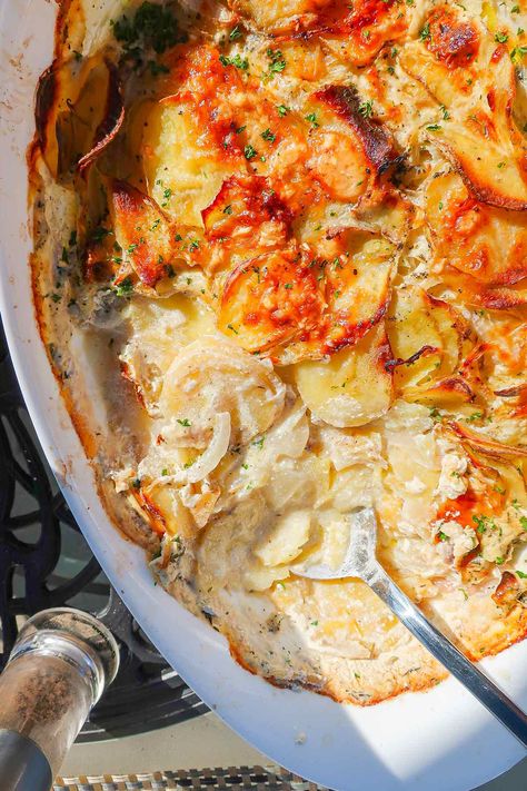 Easy Scalloped Potatoes Recipe - Only Gluten Free Recipes Gluten Free Scalloped Potatoes, Potatoes With Onions, Gluten Free Entertaining, Easy Scalloped Potatoes Recipe, Benefits Of Healthy Eating, Creamy Scalloped Potatoes, Scalloped Potatoes Easy, Scalloped Potatoes Recipe, Scalloped Potato Recipes