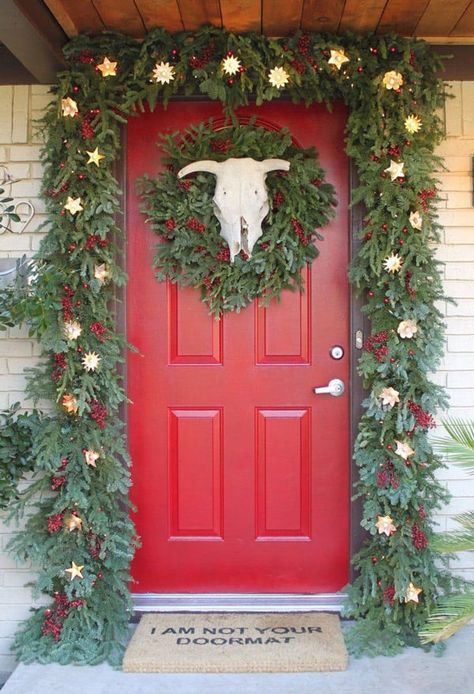 Cowboy Christmas Decor - COWGIRL Magazine Christmas Lights Outside, Texas Christmas, Front Door Christmas Decorations, Cowboy Christmas, Western Christmas, Christmas Door Decorations, Door Wall, Ranch Style, Country Christmas