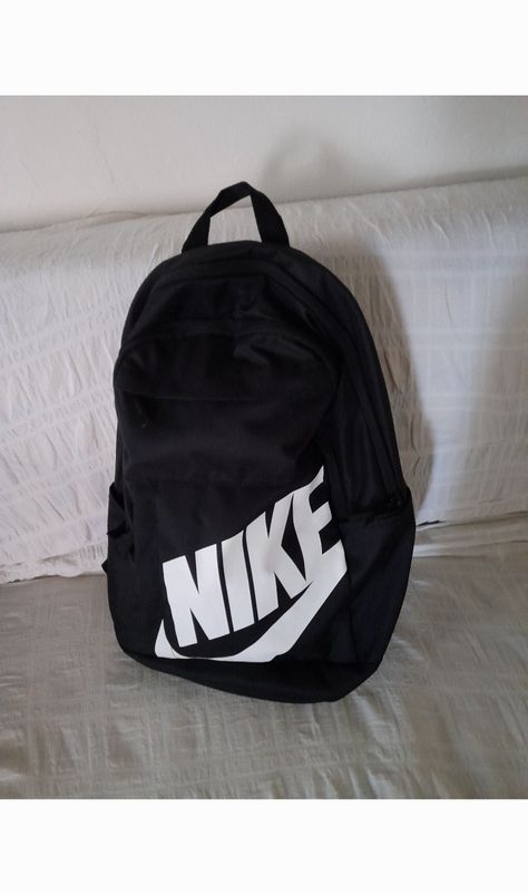 Nike Bags School, Nike School Backpacks, Black Nike Backpack, Nike Backpacks, Backpack Nike, Cool School Bags, Mochila Nike, Bicycle Illustration, Black School Bags