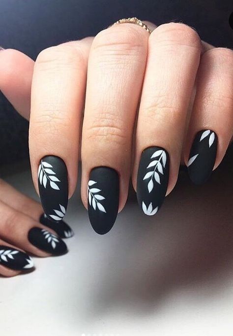 Black Nails With Fall Leaves, Black Nails With White Design Simple, Black Nails With Leaves, Easy Black Nail Art, Nails 2023 Trends Black, Leaf Nails Design, Plant Nail Art, Coffin Style Nails, Fall Nail Art Ideas