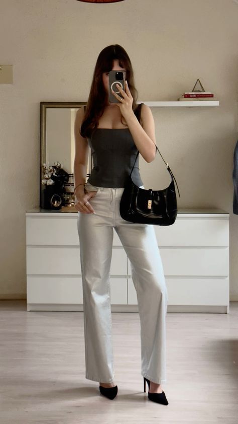 Silver Pants Outfit, Stargirl Style, Stargirl Outfits, Grey Dress Outfit, Silver Outfit, Silver Pants, Modest Casual Outfits, Tailored Clothes, Office Casual Outfit