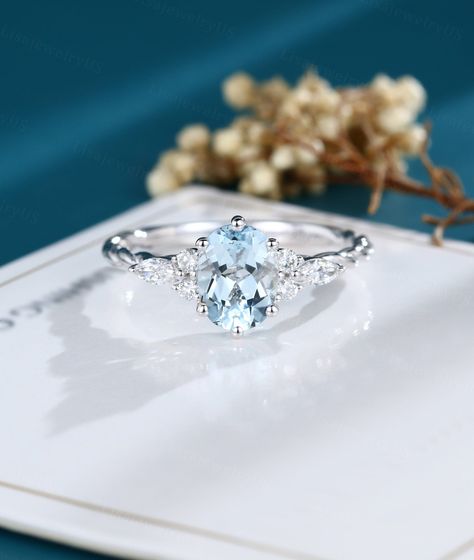 Aquamarine Engagement Ring Vintage, Aquamarine Wedding Ring, Cute Promise Rings, White Gold Engagement Rings Vintage, Vintage Engagement Ring Settings, Blue Engagement Ring, Cute Engagement Rings, Future Engagement Rings, Agate Engagement Ring