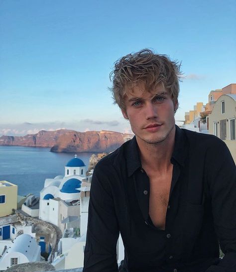 Neels Visser, Tumblr Boys, Boy Hairstyles, White Boys, Male Models, Mens Hairstyles, Persona, Books Wattpad, Wattpad