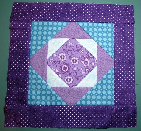 Block In A Block Quilt Pattern, Pineapple Block, Pineapple Quilt Block, Quilt Blocks Easy, Pineapple Quilt, Missouri Star Quilt Company, Quilt Tips, Sock Monkeys, Quilting Blocks