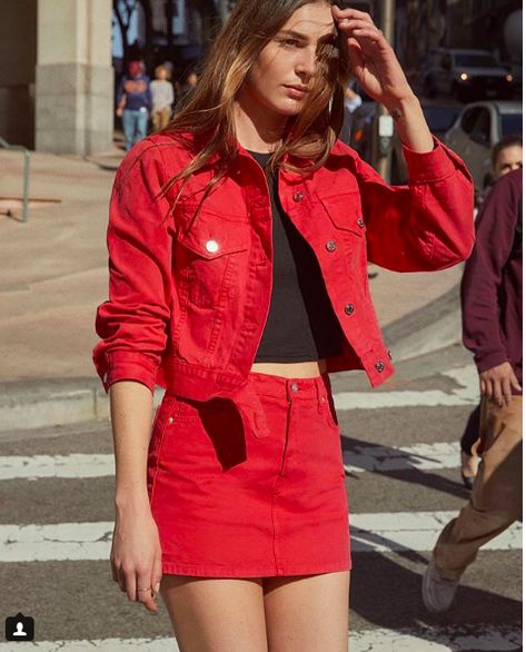 Red denim matching two piece Red Denim Skirt Outfit, Denim Skirt Outfit Ideas, Red Denim Skirt, Mode Rockabilly, Denim Skirt Outfit, Clothing Making, Skirt Outfit Ideas, Oktoberfest Outfit, Red Denim