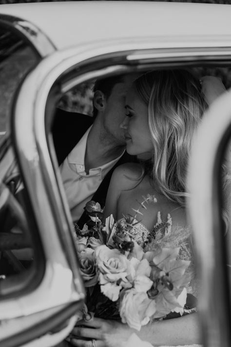 Classic Car Wedding, Ace Hotel Wedding, Bridal Car, Vintage Groom, Vintage Car Wedding, Wedding Portrait Poses, Colorado Wedding Photography, Palm Springs Wedding, Groom Photo