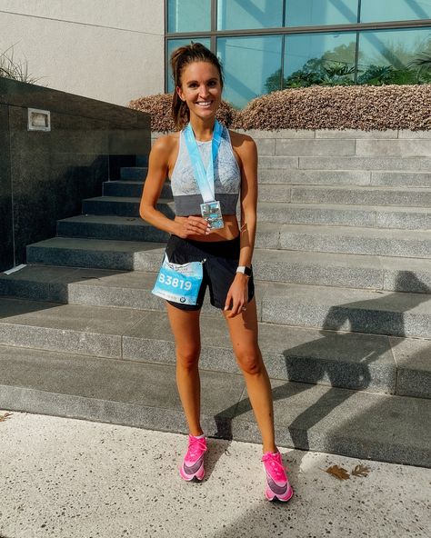 Lauren Kay Sims | dallas marathon 2019 recap! Marathon Running Outfit, Summer Running Outfit, Marathon Women, Running Aesthetic, Lauren Kay Sims, Half Marathon Training Plan, I Love To Run, Marathon Training Plan, Running Inspiration