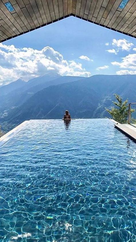 The MiraMonti Boutique Hotel infinity pool. Warm salt water fills the infinity pool that has views of the mountains and overlooks the city of Merano, Italy below. • https://www.hotel-miramonti.com/en/relax/infinity-pool.html • http://www.whitelinehotels.com/hotels/italy/south-tyrol/avelengo/miramonti-boutique-hotel Miramonti Boutique Hotel, Amazing Swimming Pools, Luxury Pools, Dream Pools, Swimming Pool Designs, Italy Photo, Outdoor Swimming, Beautiful Places To Travel, Cool Pools