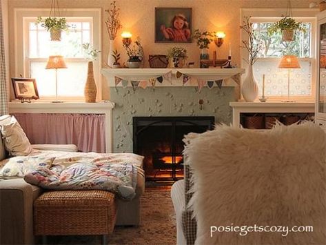 Posie Gets Cozy, Chic Home Design, Old Granny, Warm Kitchen, Tiny Cottage, Cute Room Ideas, Granny Chic, Tiny House Interior, Sweet Words