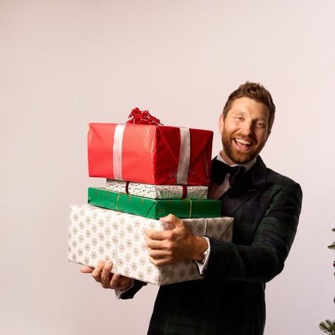 Brett Eldredge on TikTok Brett Eldredge Selfie, Brett Eldredge, Bing Crosby, Christmas Albums, 6k Followers, 7k Followers, 1k Followers, White Christmas, All Things Christmas