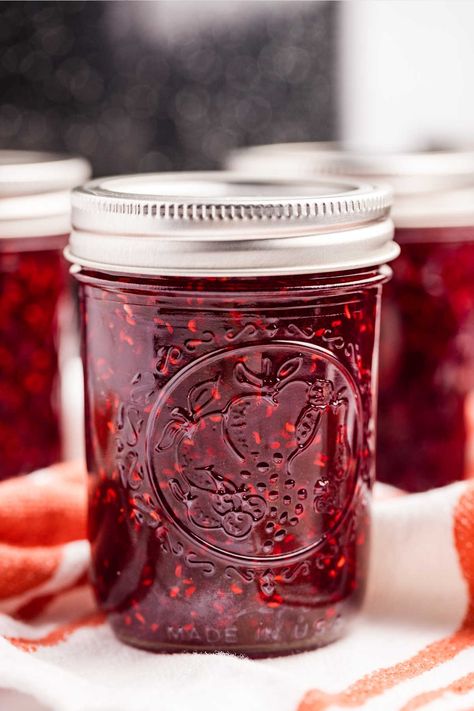 How to Make Summery + Delicious Raspberry Jam {Easy Canning Recipe} Raspberry Fig Jam, Raspberry Jam Recipe Canning No Pectin, Making Jams And Jellies, Low Sugar Raspberry Jam Recipe Canning, How To Make Preserves, Canned Raspberry Jam, How To Make Homemade Jam, How To Can Jam, Vegetable Canning Recipes