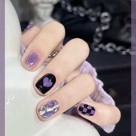 🌌✨ Ready to add some sparkle to your life? Check out these mesmerizing nail designs! 💅💜 1️⃣ Stars and purple hues for that dreamy vibe. 🌟💜 2️⃣ Heart accents on sleek black nails, perfect for a chic look. 🖤💜 3️⃣ Shiny, iridescent elements for that extra pop! ✨💫 4️⃣ Trendy checkerboard pattern to make a bold statement. 🖤💜 #NailArt #ManicureMagic #PurpleVibes #NailDesign #NailInspo #FashionNails #NailGoals #Beauty #GlamNails #NailAddict #NailStyle Nail Art Blanc, Diamond Nail Art, Nagel Tips, Black Clouds, White Nail Art, Blush Nails, Gold Powder, Purple Love, Star Nails