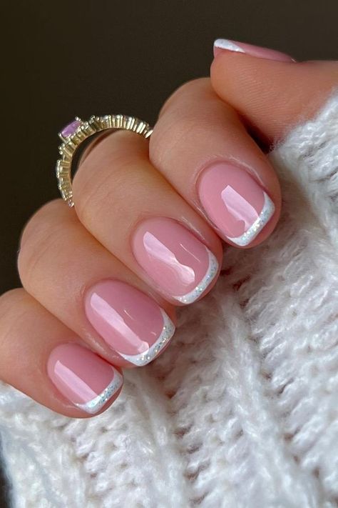 August Dipped Nails Ideas, Iridescent French Manicure, Irridecent Design Nails French, French Dip Nails With Design, French Nails With Pink Base, Pink Base French Tip Nails, French Tips With Pink Base, Pink French Nails With Glitter, Sparkling French Nails