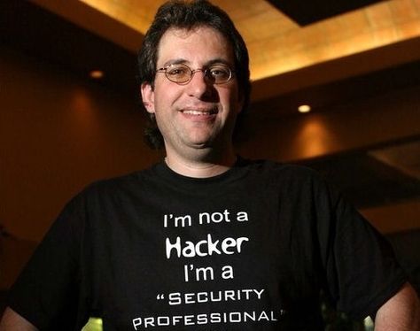 Kevin Mitnick Kevin Mitnick, Computer Hacker, Computer Security, Professional Image, Make A Person, News Website, Steve Jobs, Black Hat, Bumper Sticker