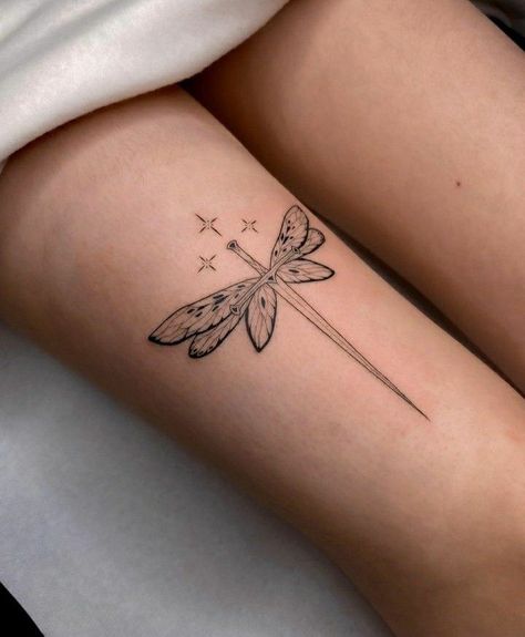 Robot Tattoo, Upper Thigh Tattoos, Minimal Tattoo Ideas, Upper Back Tattoos, Full Tattoo, M Tattoos, Sharpie Tattoos, Floral Tattoo Sleeve, Full Body Tattoo