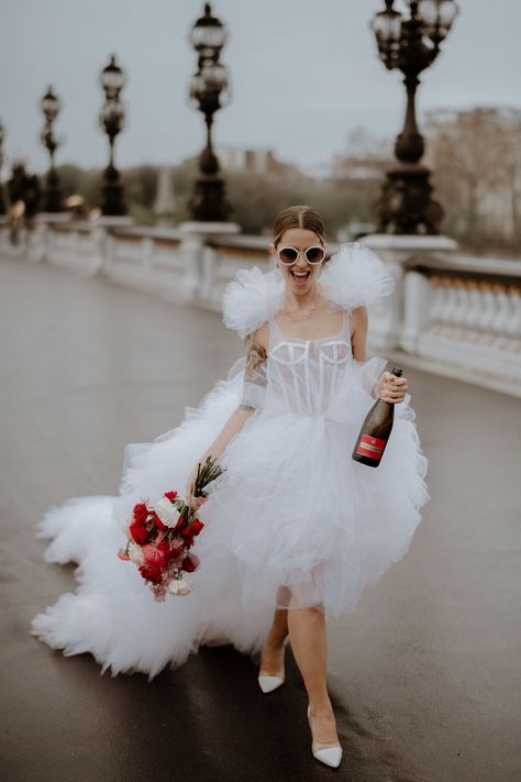 Wedding Extravagant, Urban Bridal Shoot, Styled Wedding Shoot Ideas, Paris Fashion Photography, Wedding Fashion Photography, Bride 2023, Wedding Dress Photo Ideas, Wedding Styled Shoot Inspiration, Paris Wedding Venues