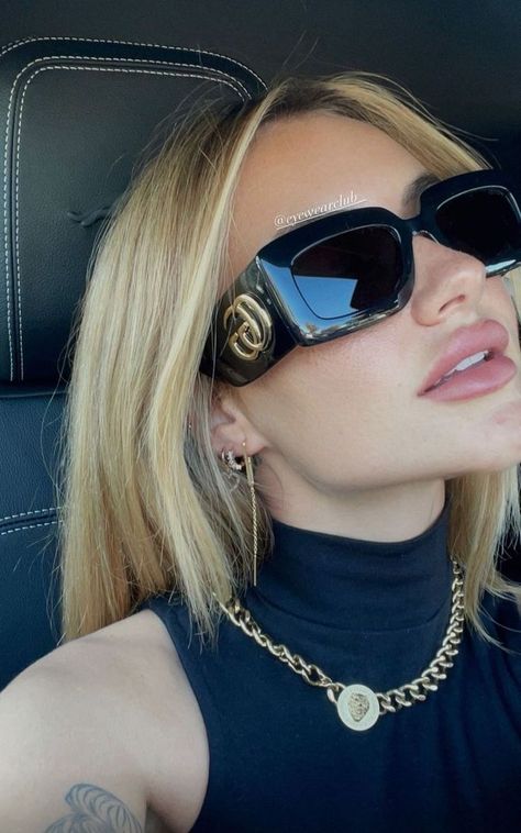 Sunglasses For Round Face, Gucci Aesthetic, Channel Sunglasses, Gucci Sunglasses Women, Aesthetic Sunglasses, Pretty Sunglasses, Sunglasses For Your Face Shape, Round Face Sunglasses, Sunglasses Aesthetic