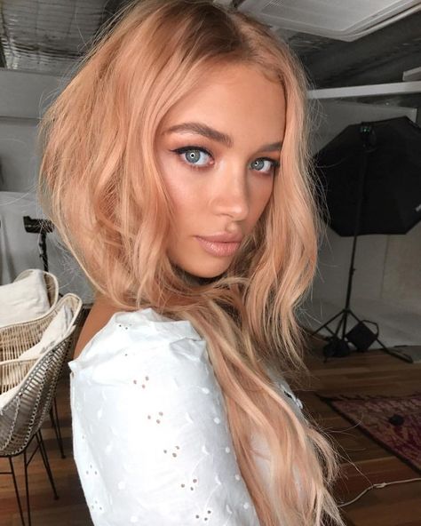 Peachy Hair Color, Peach Hair Colors, Peach Hair, Strawberry Blonde Hair, Balayage Hair Blonde, Greasy Hair Hairstyles, Summer Hair Color, Strawberry Blonde, Hair Inspo Color