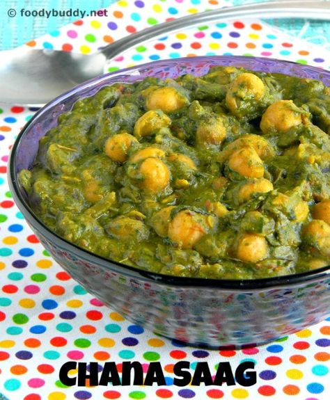 Chana Saag Recipe, Chana Saag, Chickpeas Curry, Vegetarian Side Dish Recipes, Saag Recipe, Vegetarian Side Dish, Recipe Spinach, Jeera Rice, Vegetarian Sides