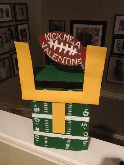 valentine's boxes for boys | Easy valentines box for boy/football lover. | Fun with my kiddos! Boy Valentines Boxes Diy, Cool Valentine Boxes, Diy Valentines Box, Valentine Boxes For School, Kids Valentine Boxes, Valentine Card Box, Valentines Box, Valentine Mailbox, Valentinstag Party