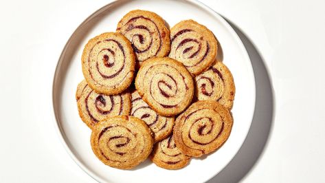 This one-bowl cookie dough requires no machinery and is a great all-purpose recipe that you can dress up however you want. Pinwheel Cookies Recipe, Pinwheel Cookies, Pinwheel Recipes, Holiday Cookie Recipes, Easy Cookie Recipes, Easy Cookies, No Bake Cookies, Diy Food Recipes, Bon Appetit