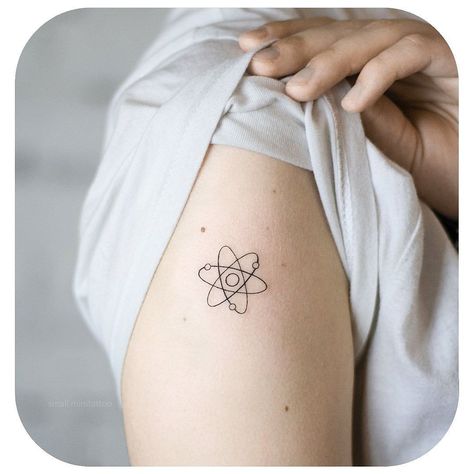 Physics Tattoos, Atom Tattoo, Science Tattoo, Science Tattoos, Molecule Tattoo, Flower Minimalist, Tato Minimal, Boho Tattoos, Tattoo Minimalist