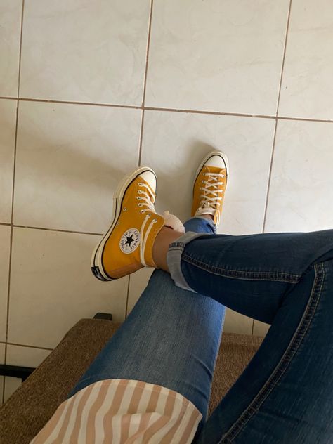 Converse Sunflower, Sunflower Outfit, Chuck Taylor Sneakers, Chucks Converse, Converse Shoes, Lana Del Rey, Chuck Taylors, Converse Sneaker, Sunflower