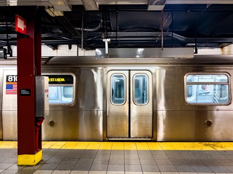 📷 NYC Subway Station and Train – View and download this free photo on FOCA at https://focastock.com/ #business #city #nyc #subway #transportation #urban #exploring #manhattan #adventures #transit #train #stockphoto #stockphotography Subway Station Illustration, Subway Train Side View, Train Station Reference, Subway Station Drawing, Nyc Train Station, Train Side View, Subway Drawing, Nyc Subway Station, Nyc Subway Train