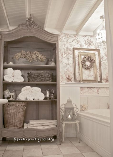 French Country Cottage Bathroom, Cottage Bathroom Inspiration, Country Cottage Bathroom, French Country Decorating Bathroom, French Cottage Bathroom, Country Bathroom Designs, Muebles Shabby Chic, Country Bathroom Decor, Cottage Bath