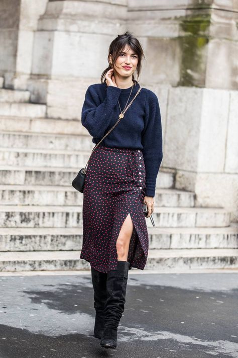 These Are the Best Shoes to Wear With a Midi Skirt | Who What Wear Style Chic Parisien, Skirt And Knee High Boots, Jeanne Damas Style, Style Parisienne, High Boots Outfit, Parisian Chic Style, Jeanne Damas, Skirts With Boots, Winter Mode